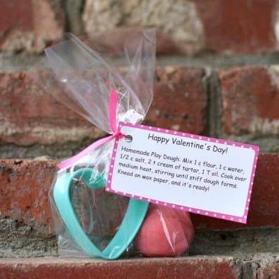 Valentine Ideas: Homemade Playdough & Cookie Cutter Valentine