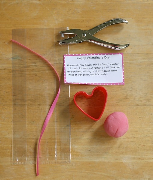 Homemade Valentine for Kids: Play Dough and Cookie Cutter Valentine~ Buggy and Buddy