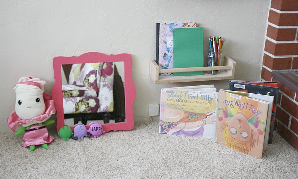 Learning About Feelings: An Easy to Create Learning Center for Kids