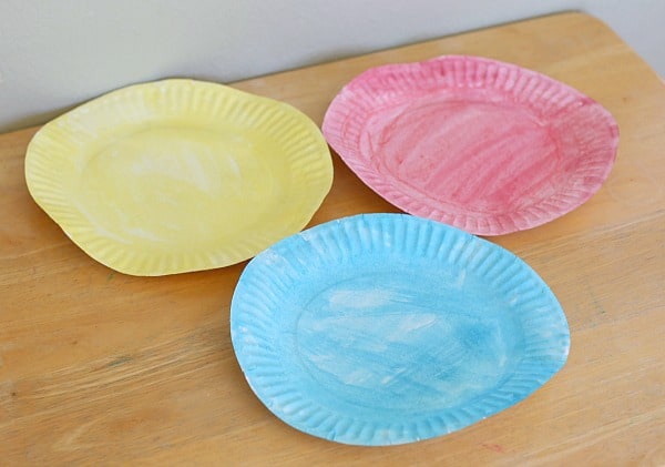 color the paper plates