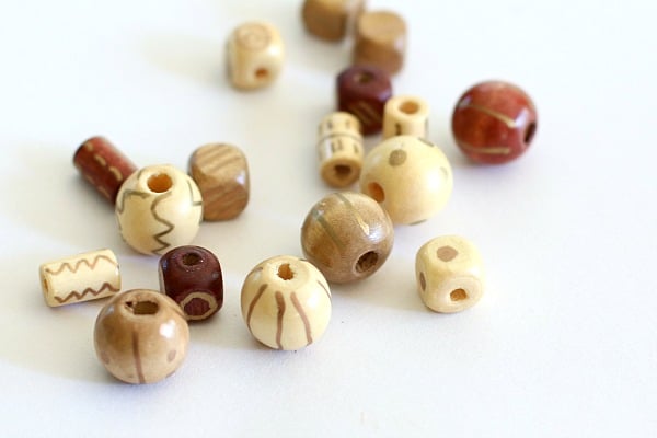 Decorating wood beads- fall craft for kids