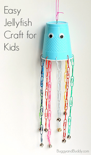 Jellyfish Fine Motor Craft for Kids~ BuggyandBuddy.com (Great for an ocean theme or summer project!)