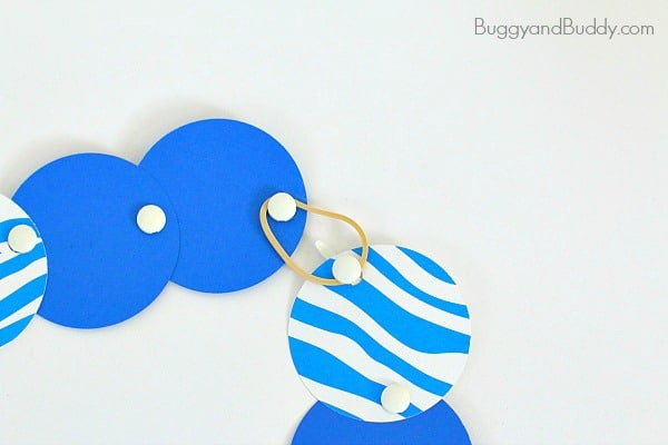 Mod Paper Circle Necklace Craft for Kids