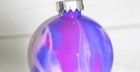 how to make marbled christmas ornaments- a fun Christmas art project for kids