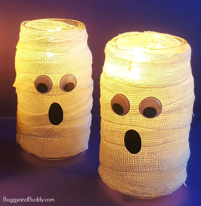 DIY Mason Jar Mummy Lantern Craft for Kids perfect for Halloween (Also can be a ghost craft)